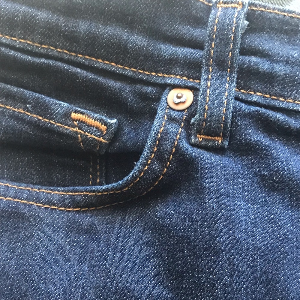 JBrand dark wash crop jeans with slight flare - Picture 2 of 5
